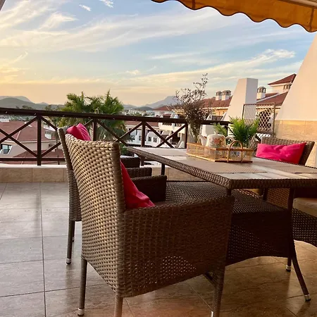 Penthouse In Golf Del Sur Apartman